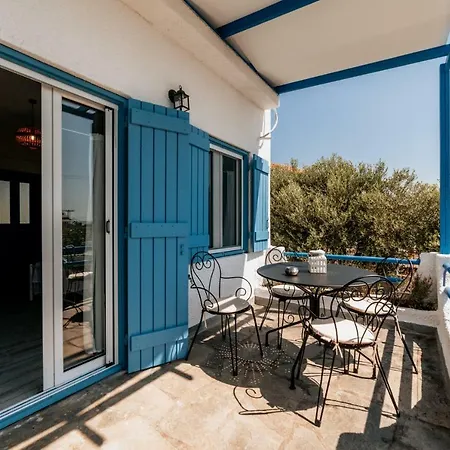Cyclades Luxury Country house